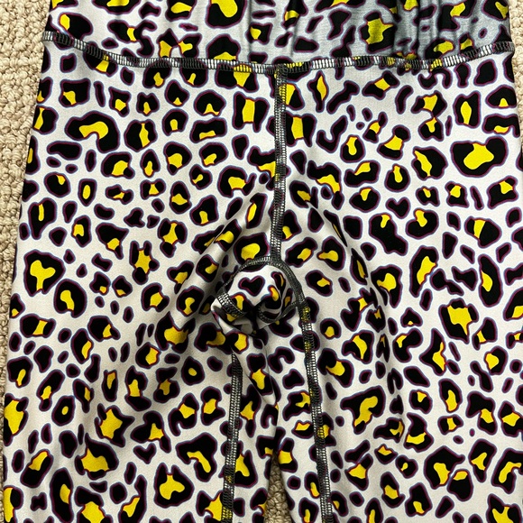 Pants - Terez cheetah print leggings